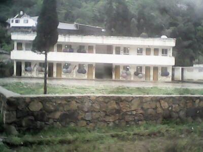 昨日，貴州畢節(jié)某小學(xué)，只有二、四、六三個年級，四年級學(xué)生30多名。讀者供圖