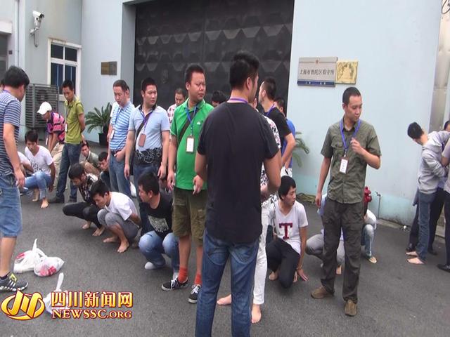 公安局管抓捕詐騙公司現(xiàn)場(chǎng)（警方視頻截圖）。