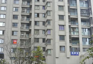 該小區(qū)的每個(gè)單元幾乎都開有麻將館。