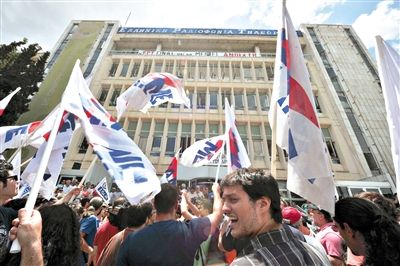 被責(zé)浪費(fèi)納稅人錢 希臘國家臺(tái)停播 被責(zé)浪費(fèi)納稅人錢 希臘國家臺(tái)停播