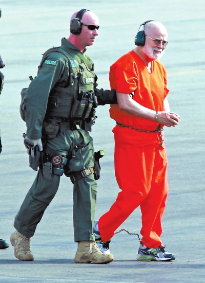 詹姆斯·巴爾杰（右）2011年資料圖片。圖/CFP