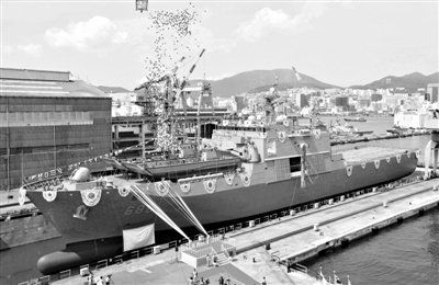 9月11日，韓國(guó)釜山，韓國(guó)海軍新一代登陸艦“天王峰”號(hào)舉行了下水儀式。