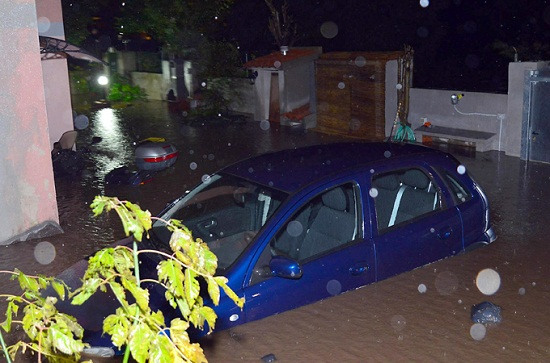 奧爾比亞市部分地區(qū)的水位已經(jīng)升至3米。