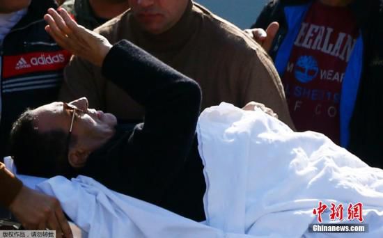 　埃及法院29日作出終審判決，裁決前總統(tǒng)穆巴拉克涉嫌謀殺示威者一案不成立，穆巴拉克將無罪釋放。圖為穆