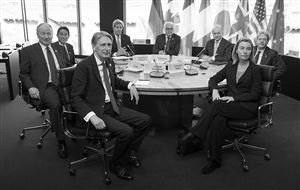 4月15日，日本外相岸田文雄（左二）參加G7外長會 新華社發(fā)