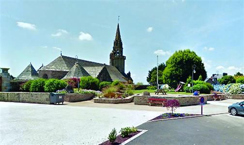 貝里揚(yáng)村人口不足，歡迎年輕家庭遷居至此；卻對(duì)單純尋求投資的商人不感興趣。