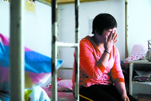 提起兒子的事，她忍不住落淚