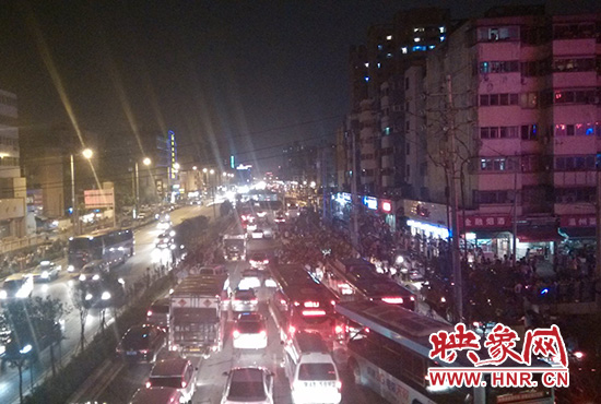 8月7日晚21點5分，道路終于恢復(fù)通行