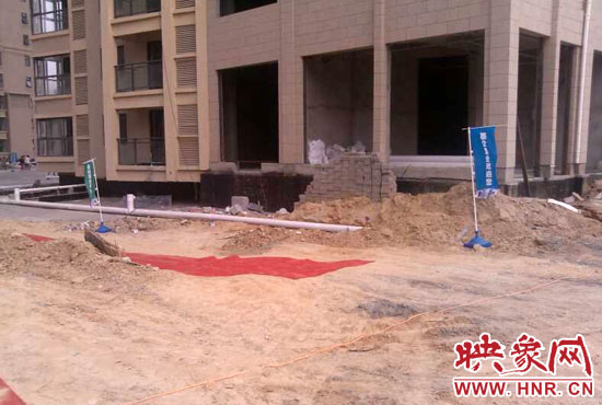 惠眾西城一品小區(qū)內(nèi)施工情況 惠眾西城一品小區(qū)內(nèi)施工情況