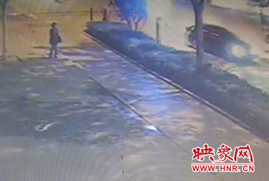 監(jiān)控視頻里的肇事車輛 監(jiān)控視頻里的肇事車輛