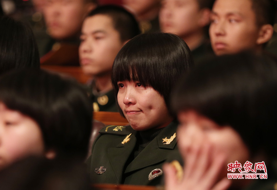 現(xiàn)場觀眾感動落淚。