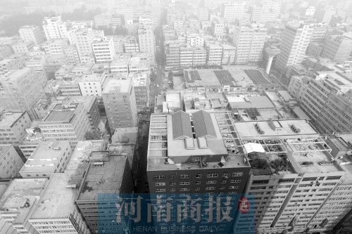 陳寨密密麻麻的出租房，或許將成為歷史  鄧萬里/攝