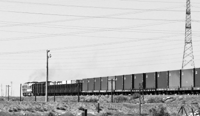 鄭歐班列總開行班數(shù)達(dá)到34班 五月份實(shí)現(xiàn)每周兩班 鄭歐班列總開行班數(shù)達(dá)到34班 五月份實(shí)現(xiàn)每周兩班