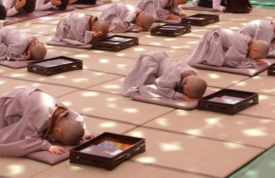 韓國(guó)男童剃度體驗(yàn)僧侶生活 韓國(guó)男童剃度體驗(yàn)僧侶生活