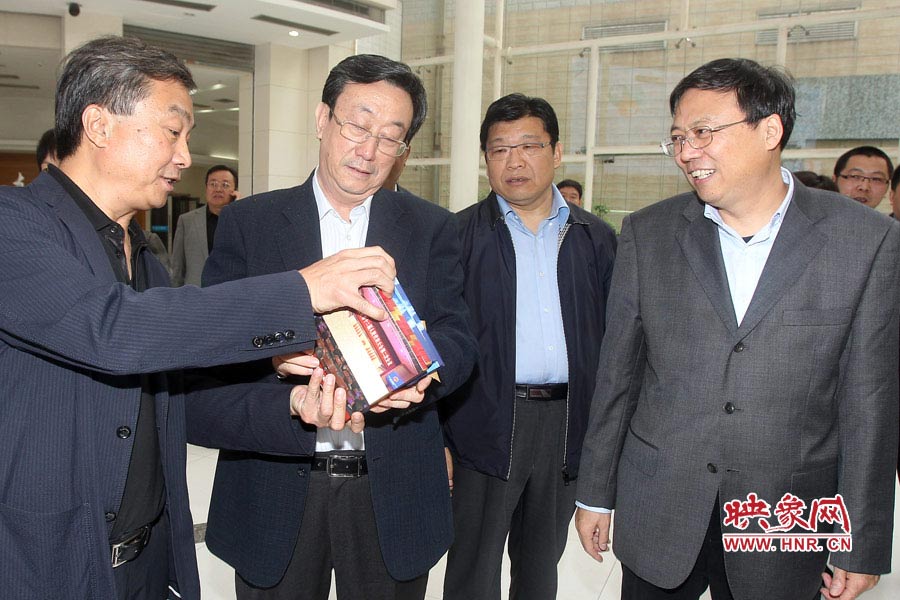 河南省委書記、省人大常委會主任郭庚茂視察河南電視臺 東方今報(bào)記者沈翔 劉棟杰/攝