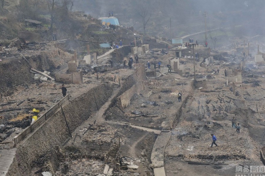 貴州300年歷史古寨遭大火 貴州300年歷史古寨遭大火