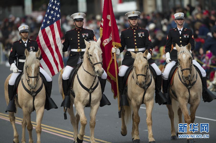 美國帕薩迪納舉行第124屆玫瑰花車游行 美國帕薩迪納舉行第124屆玫瑰花車游行