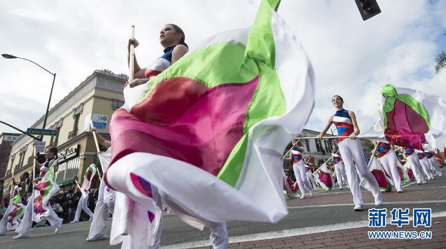 美國帕薩迪納舉行第124屆玫瑰花車游行 美國帕薩迪納舉行第124屆玫瑰花車游行