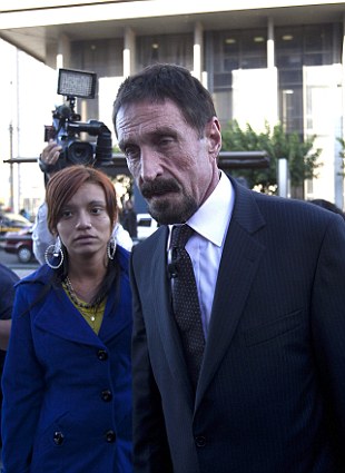 美國殺毒軟件公司“邁克菲”的創(chuàng)始人約翰·邁克菲(John McAfee)"一夫七妻" 美國殺毒軟件公司“邁克菲”的創(chuàng)始人約翰·邁克菲(John McAfee)"一夫七妻"