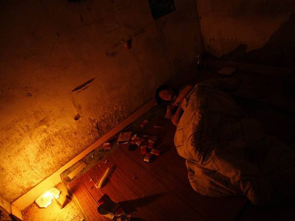 真實(shí)記錄一個(gè)吸毒者生命最后19天 真實(shí)記錄一個(gè)吸毒者生命最后19天