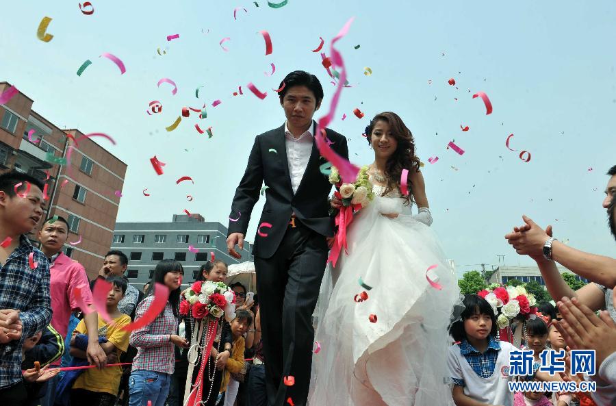 直擊震區(qū)：生活，依然在繼續(xù)