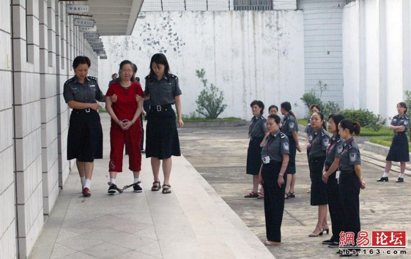 女死囚臨刑前的12小時(shí) 女死囚臨刑前的12小時(shí)