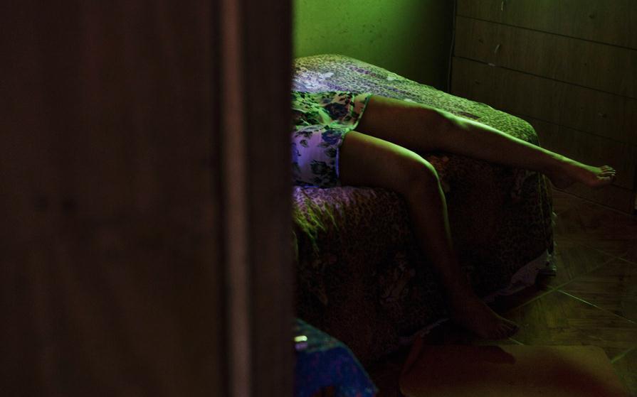 賣(mài)淫母親的雙重角色