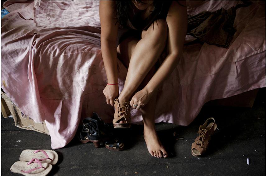 賣(mài)淫母親的雙重角色