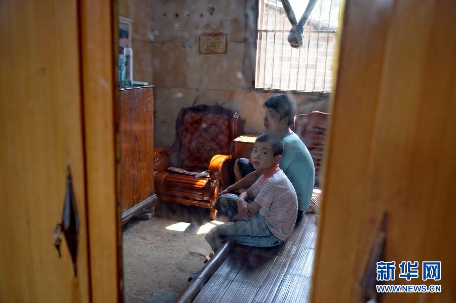 農場棚戶區(qū)的最后留守家庭：留下的是回憶，迎來的是幸福