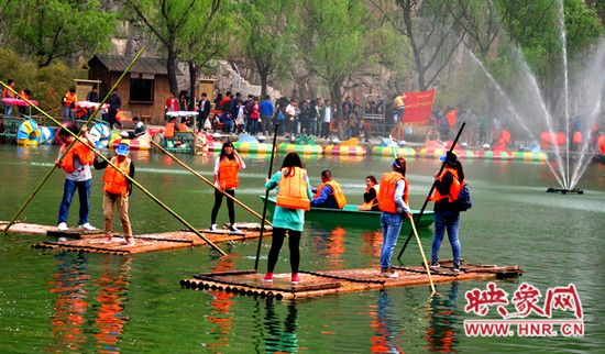 到青天河玩水盡享清涼 感受觀(guān)音峽靜謐心靈之旅 到青天河玩水盡享清涼 感受觀(guān)音峽靜謐心靈之旅