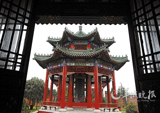 河南商丘古城建于明朝正德六年(公元1511年)，是國(guó)內(nèi)保存較好的古城之一 王頌 攝