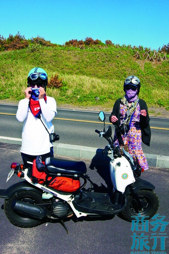 路遇環(huán)島的大學(xué)生。