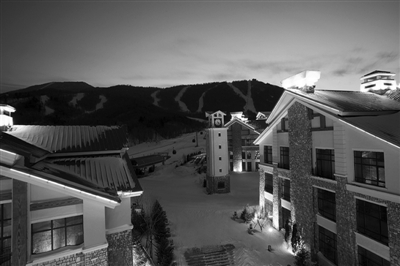 　　俯瞰亞布力,一個安靜的東北小鎮(zhèn),俄語“蘋果園”的意思?！? oldsrc=