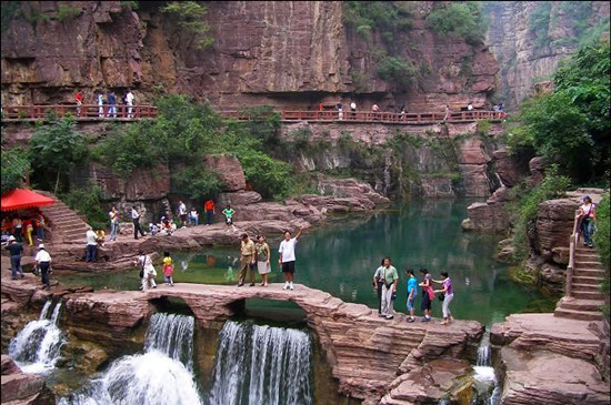焦作市榮獲2013年度中國(guó)旅游競(jìng)爭(zhēng)力百?gòu)?qiáng)城市稱號(hào) 焦作市榮獲2013年度中國(guó)旅游競(jìng)爭(zhēng)力百?gòu)?qiáng)城市稱號(hào)