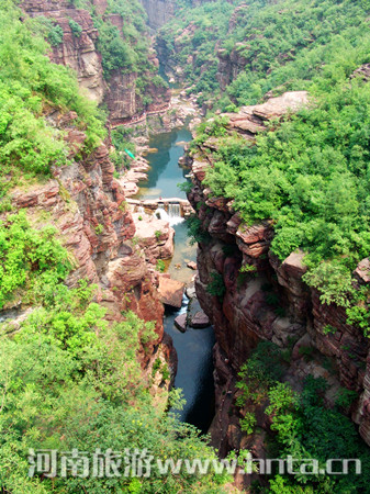 云臺(tái)山獲評(píng)“中國最美地質(zhì)公園”