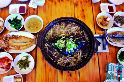 島上著名的養(yǎng)生大餐。