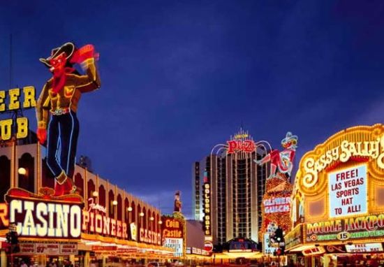 出軌指數(shù):★★★★ 出軌指數(shù):★★★★