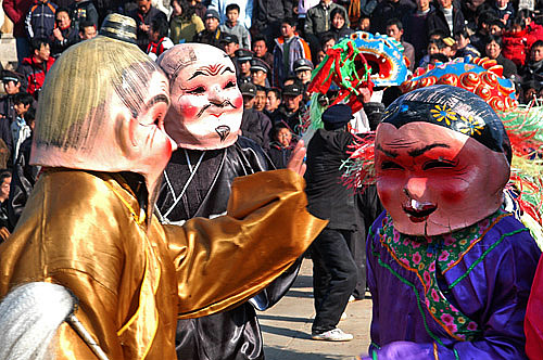 過(guò)大年 逛廟會(huì)——鶴壁?？h社火古廟會(huì)戲耍攻略