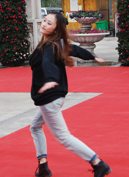 展示青春靚麗 展示青春靚麗