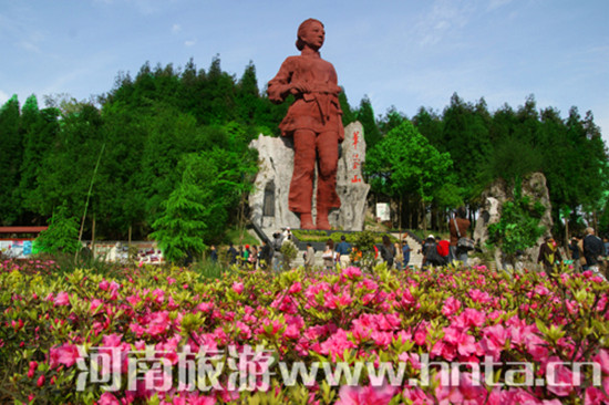 喜迎建軍 游革命路線 喜迎建軍 游革命路線