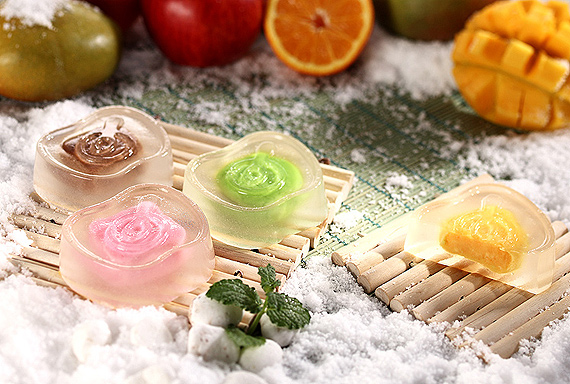 中西合璧過(guò)中秋 月餅與美酒的相得益彰 中西合璧過(guò)中秋 月餅與美酒的相得益彰