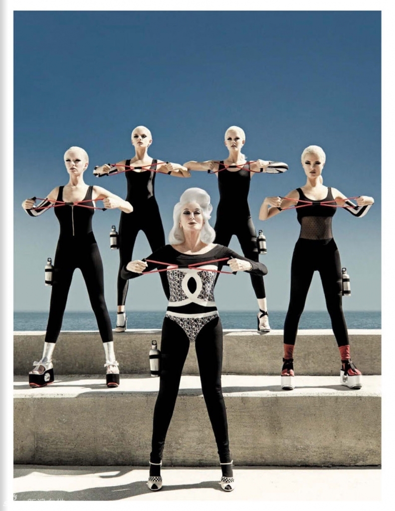 82歲時(shí)尚女魔頭領(lǐng)銜 名模健身體操大片 82歲時(shí)尚女魔頭領(lǐng)銜 名模健身體操大片