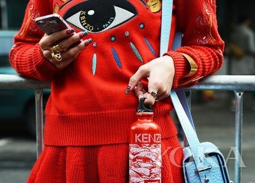 明星喜新厭舊 棄虎頭搶穿獨(dú)眼衛(wèi)衣(6)