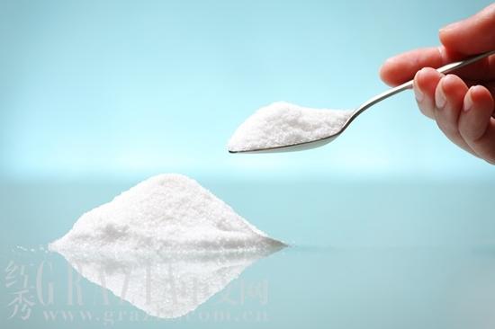 食鹽、白糖去黑頭法