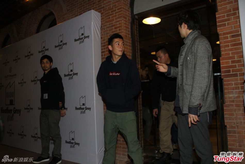 陳冠希助陣好友潮店開張 陳冠希助陣好友潮店開張