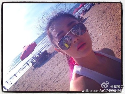 張馨予在印尼輕裝開工，但一想到要返回北京，即時打冷震