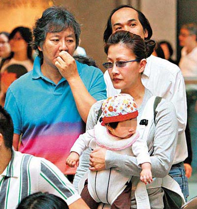 陳慧珊和老公鐘家鴻、女兒