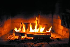 挪威熱播無(wú)聊“慢電視”:直播柴火12小時(shí)燃燒全過程 挪威熱播無(wú)聊“慢電視”:直播柴火12小時(shí)燃燒全過程