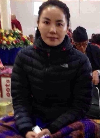 網(wǎng)友曝王菲現(xiàn)身泰國參加禪修班。