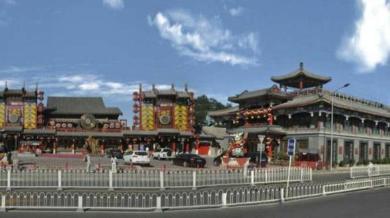 劉老根會(huì)館改名“老根山莊” 劉老根會(huì)館改名“老根山莊”